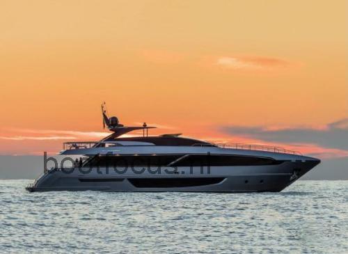 Riva 100 Corsaro beoordelingen en specificaties